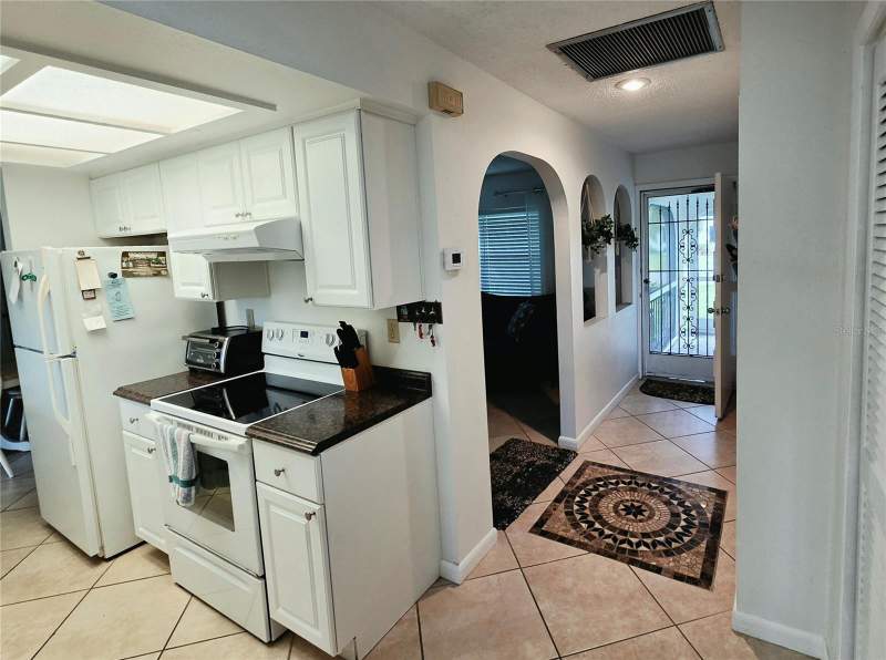 2 bedroom Single Family Residence at 22522 Rye Avenue, Port Charlotte Sec 013, Port Charlotte — photo 4
