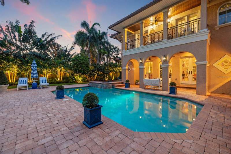 5 bedroom Single Family Residence at 1124 Seville Lane, Eden Shores Sec 10, St Petersburg — photo 2