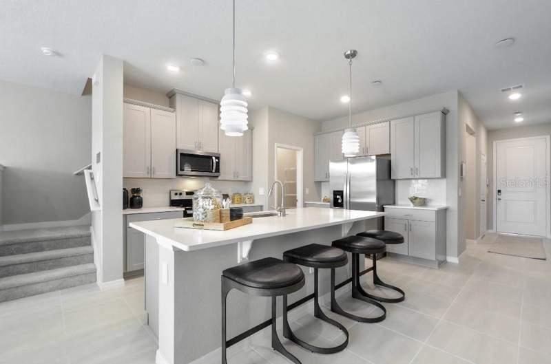 3 bedroom Townhouse at 4573 SMALL CREEK ROAD, CREEKSIDE TOWNHOMES, KISSIMMEE — photo 4