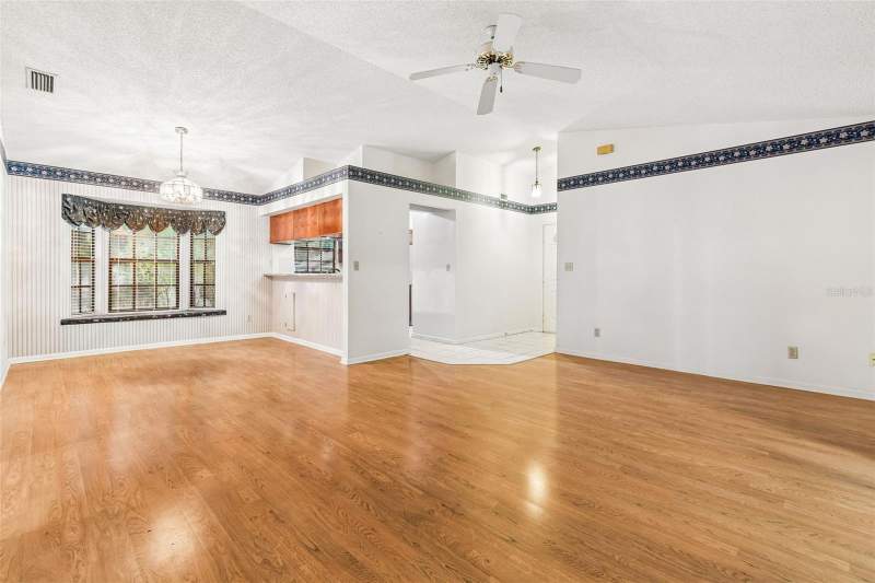 3 bedroom Single Family Residence at 11301 MAYBROOK AVENUE, CRISTINA PH I, RIVERVIEW — photo 4