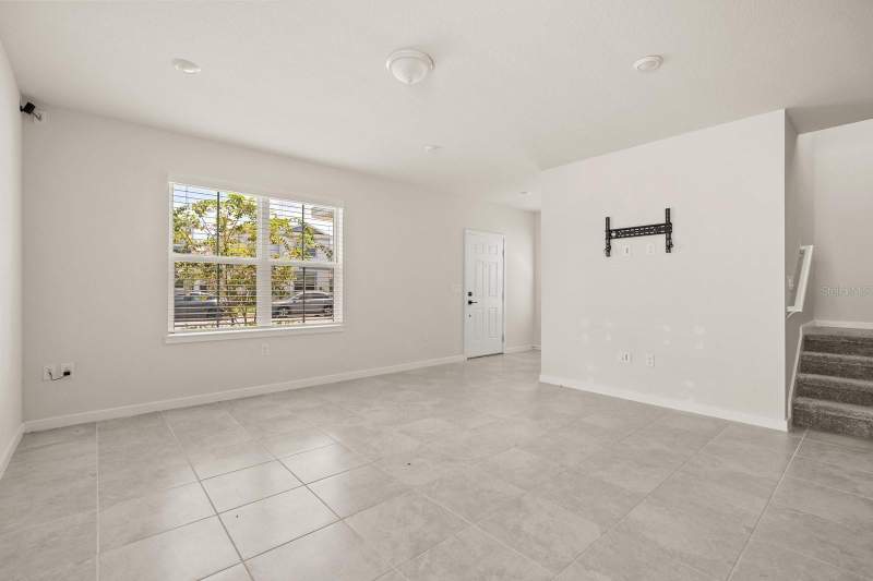 3 bedroom Single Family Residence at 4066 Feather Tree Drive, Winding Mdws, Apopka — photo 4