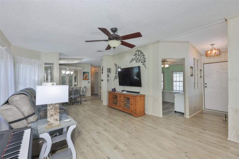 2 bedroom Manufactured Home at 192 S Port Royal Lane, Caribbean Isles Residential Co, Apollo Beach — photo 3