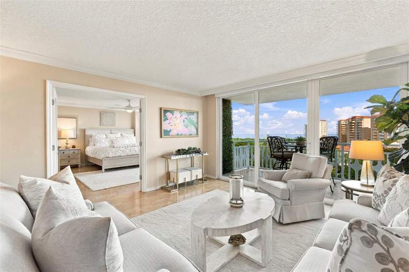 2 bedroom Condominium at 700 Beach Drive #803, Harbour Hill Condo, St Petersburg — photo 4