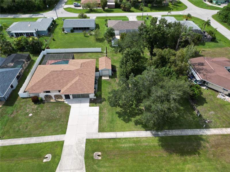 3 bedroom Single Family Residence at 19842 Midway Blvd, Port Charlotte Sec 008, Port Charlotte — photo 3