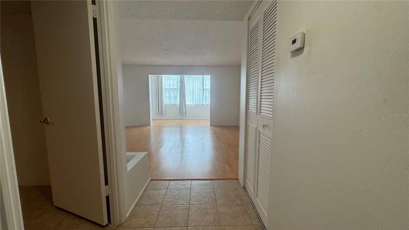 1 bedroom Condominium at 1900 68th Street #106, Crosswinds Colony One Condo, St Petersburg — photo 2