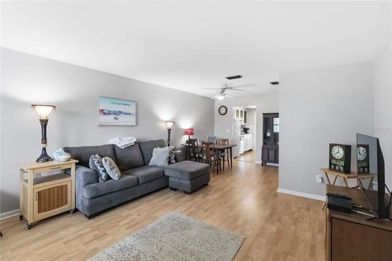 2 bedroom Condominium at 6000 20th Street #144, Town Apts Condo, St Petersburg — photo 3