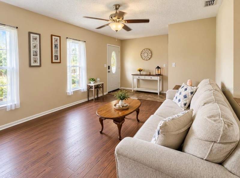 2 bedroom Single Family Residence at 1240 Meredith Drive, Spring Hill, Spring Hill — photo 3