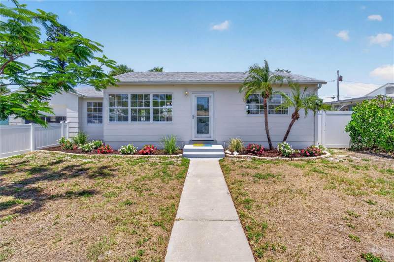 260 42ND AVENUE home for sale in Belle Vista