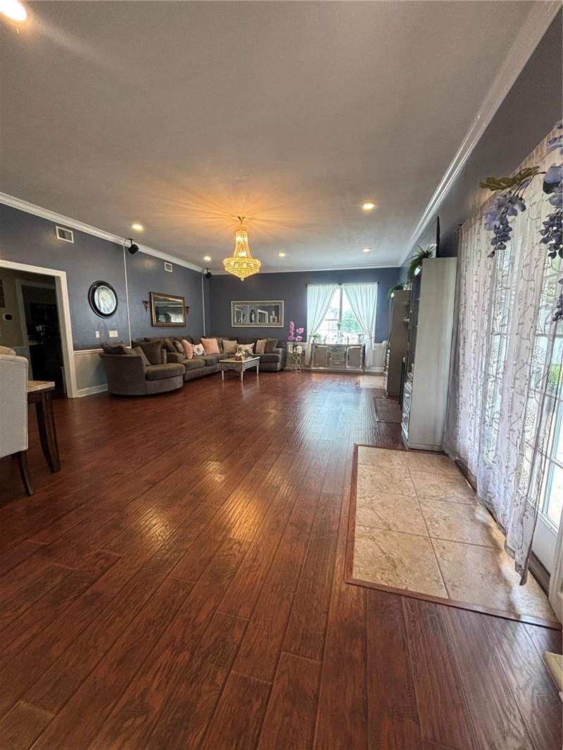 5 bedroom Single Family Residence at 525 SE 61st Court, Peppertree Village, Ocala — photo 5