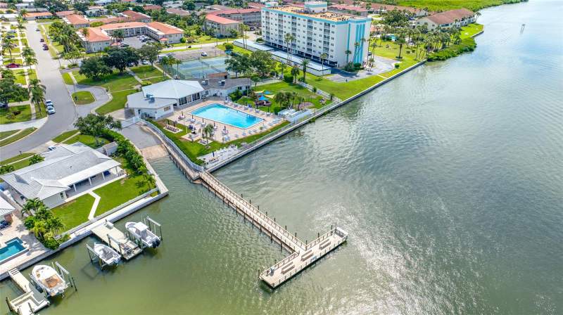3 bedroom Single Family Residence at 14921 Sovereign Drive, Imperial Point Unit 4A, Largo — photo 5