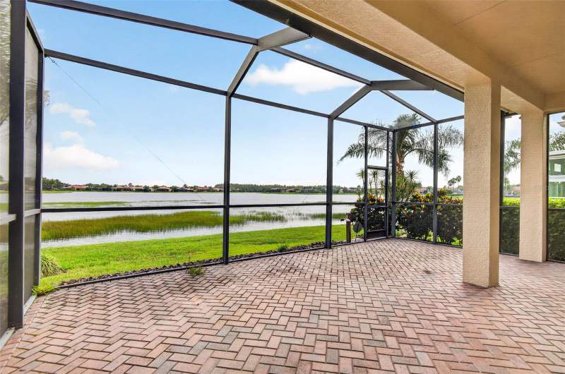 3 bedroom Single Family Residence at 15910 Golden Lakes Drive, Valencia Lakes Tr D Ph 1, Wimauma — photo 2