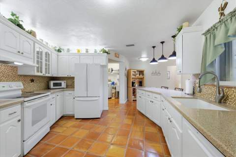 7963 N Leewynn Drive, Sarasota FL - photo 15 of 44