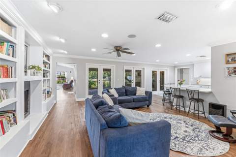 7565 Castle Drive, Sarasota FL - photo 7 of 62