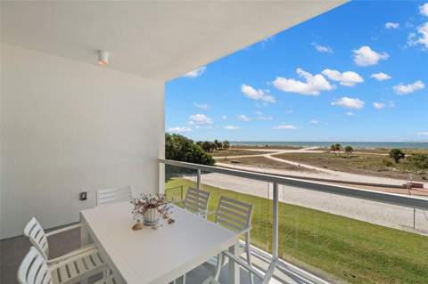 11500 Gulf Boulevard #304, Treasure Island FL - photo 10 of 43