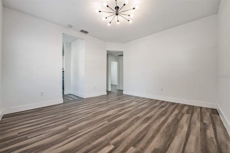 4 bedroom Half Duplex at 8304 N 13th Street, Sulphur Spgs Add, Tampa — photo 4