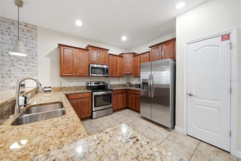 7 bedroom Single Family Residence at 1416 Moon Valley Drive, Stoneybrook South Ph 1, Davenport — photo 5