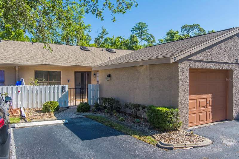 2 bedroom Villa at 3135 Charter Club Drive #G, Pine Ridge At Lake Tarpon Village, Tarpon Springs — photo 2