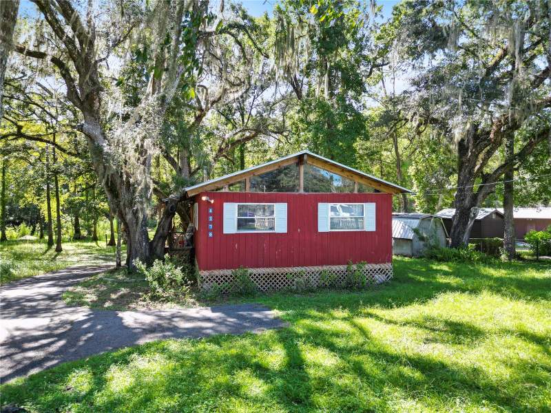 2 bedroom Single Family Residence at 8370 CR 647, Holiday Shores, Bushnell — photo 2