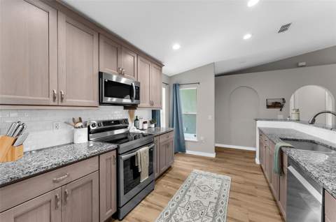 123 Mercer Street, Port Charlotte FL - photo 8 of 53