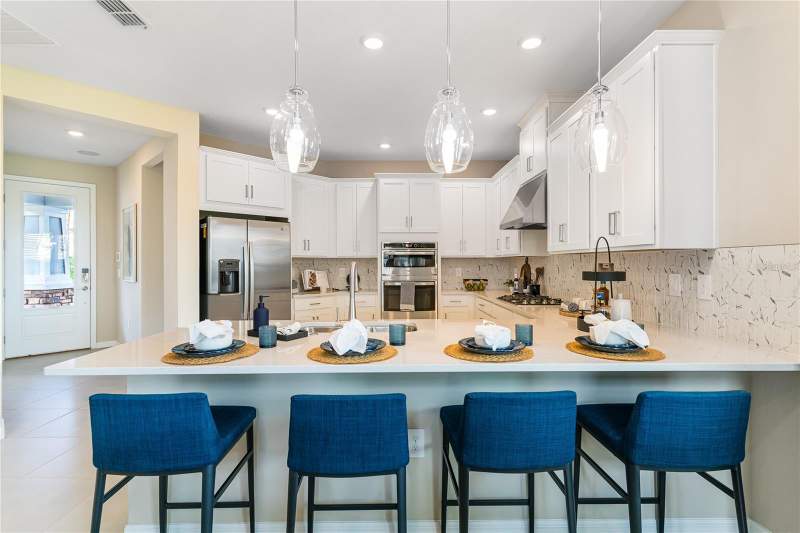 4 bedroom Single Family Residence at 1224 Teal Creek Drive, The Waters At Center Lake Ranch, St Cloud — photo 2