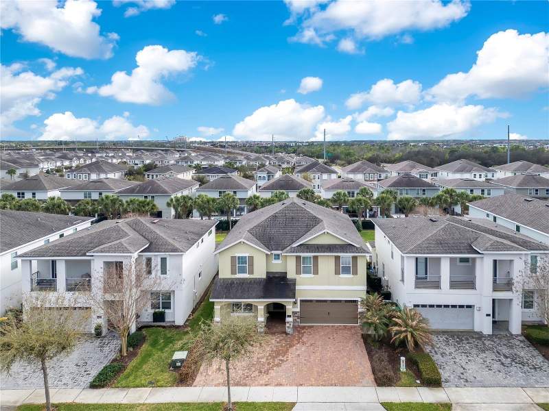 8 bedroom Single Family Residence at 210 Burma Street, Reunion West Ph 2B, Kissimmee — photo 3
