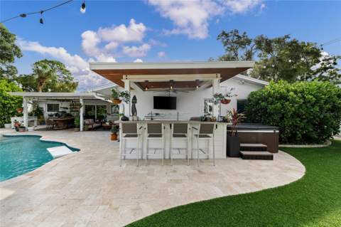 4785 Butterfly Place, St Petersburg FL - photo 7 of 44