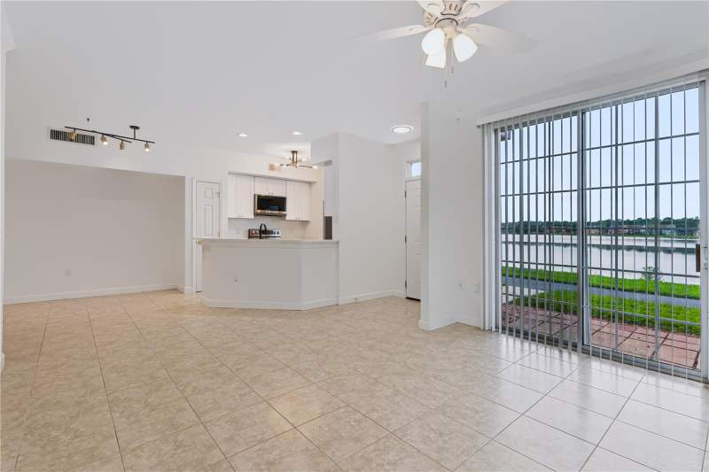 2 bedroom Condominium at 9818 Lake Chase Island Way #9818, Lake Chase Condo, Tampa — photo 3