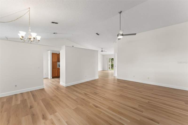 3 bedroom Single Family Residence at 796 MINERVA LANE, GREENWOOD LAKES UNIT D-3B 1ST ADD, LAKE MARY — photo 3