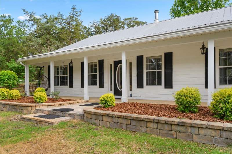 3 bedroom Single Family Residence at 8822 NW 170th Street, Alachua, Alachua — photo 2