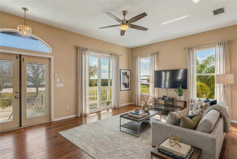 4 bedroom Single Family Residence at 402 Shore Drive, Oldsmar Rev Map, Oldsmar — photo 5