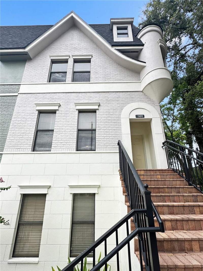 4 bedroom Townhouse at 584 Copley Lane, Copley Square, Orlando — photo 2