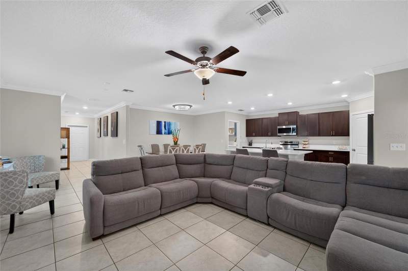 5 bedroom Single Family Residence at 5035 Sable Chime Drive, Dg Farms Ph 5B, Wimauma — photo 5