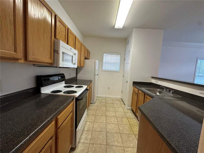 1 bedroom Condominium at 4802 51st Street #622, The Palms Of Cortez, Bradenton — photo 3