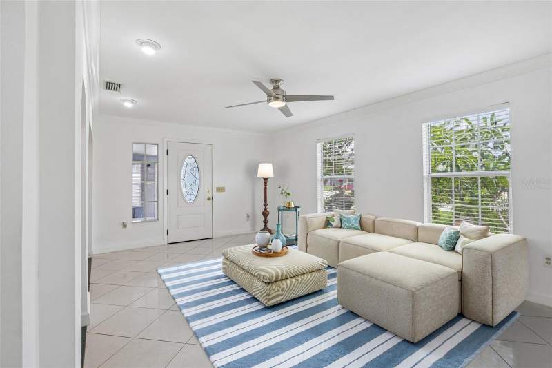 3 bedroom Single Family Residence at 9680 Park Lake Drive, Skyview Terrace, Pinellas Park — photo 4
