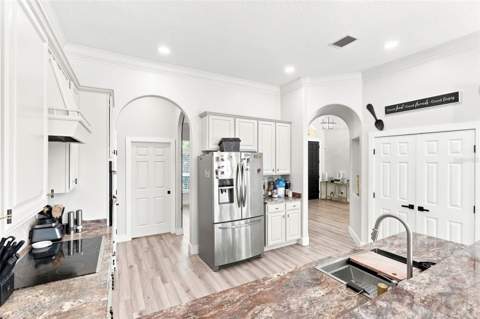 7746 Debeaubien Drive, Orlando FL - photo 12 of 44