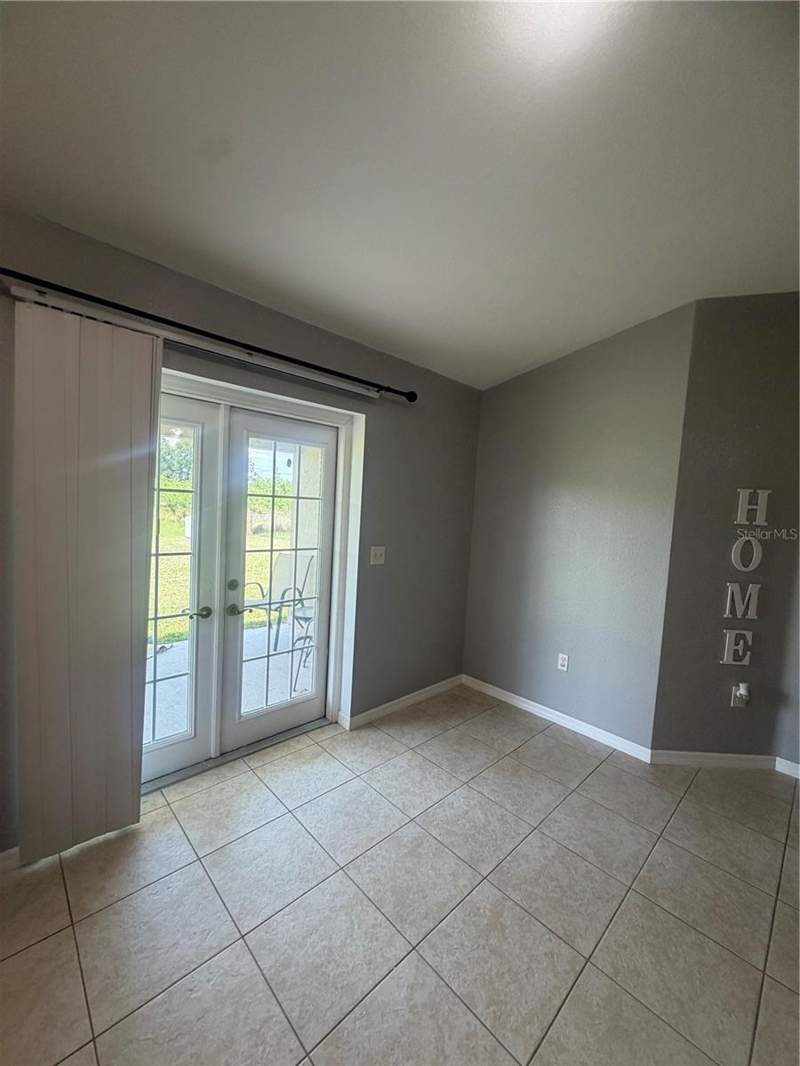 3 bedroom Single Family Residence at 61 Walnut Drive, Silver Spgs Shores Un 24, Ocala — photo 4