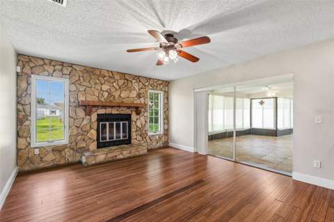 9237 Pebble Creek Drive, Tampa FL - photo 17 of 50