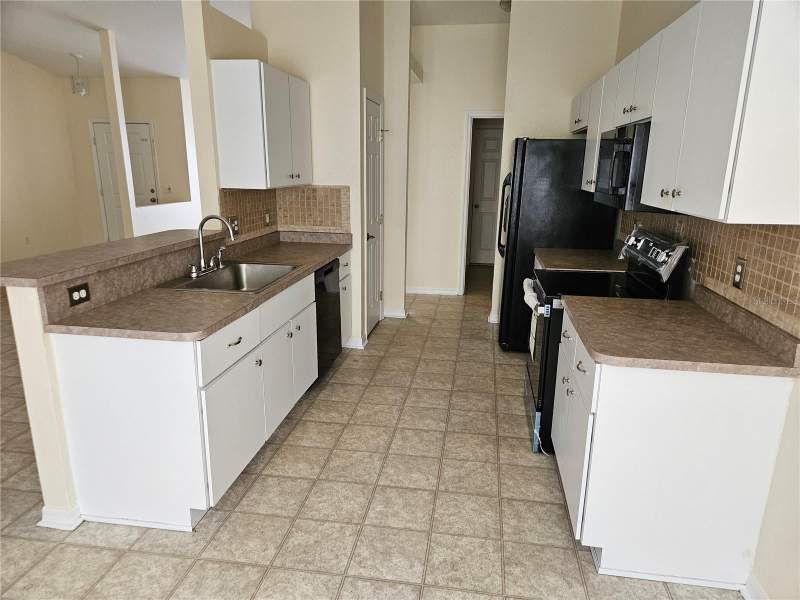 3 bedroom Single Family Residence at 5704 Pecan Road, Silver Springs Shores, Ocala — photo 4