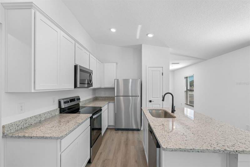 3 bedroom Single Family Residence at 5220 Wendal Street, Spring Hill, Spring Hill — photo 4