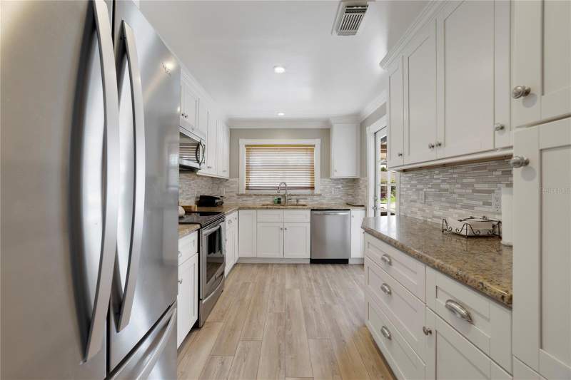 4 bedroom Single Family Residence at 12631 Indiana Woods Lane, Meadow Woods Village 04, Orlando — photo 3