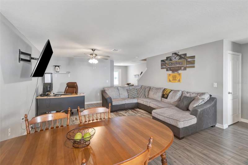 3 bedroom Townhouse at 1691 Wynford Circle, Hamlets/Tavares, Tavares — photo 5