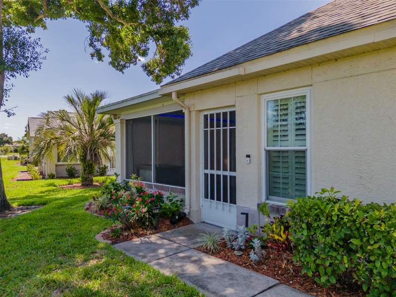 911 GOLFVIEW WOODS DRIVE home for sale in Fairway Palms A Condo