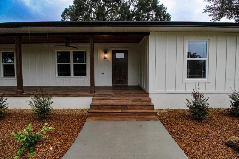 4 bedroom Single Family Residence at 3276 County Road 216, Oxford, Oxford — photo 2