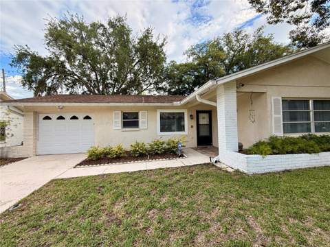 8634 Winding Wood Drive, Port Richey FL - photo 12 of 40