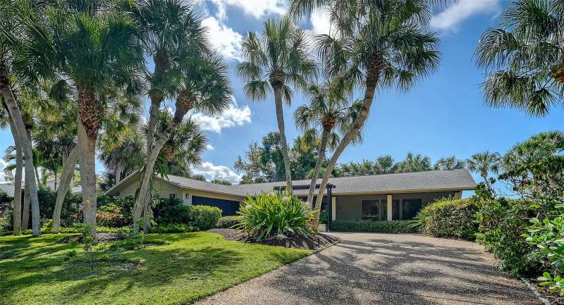 3 bedroom Single Family Residence at 5345 Siesta Court, Siesta Cove Sub, Sarasota — photo 1