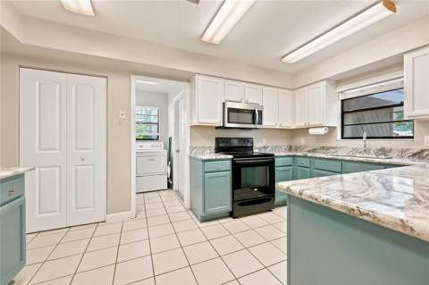 9520 NW 6th Place, Gainesville FL - photo 11 of 31