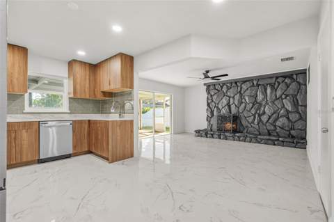 4405 Pinfish Lane, Palmetto FL - photo 10 of 41