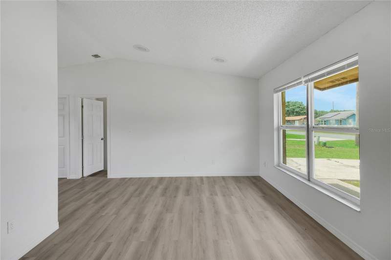 4 bedroom Single Family Residence at 1229 Padgett Circle, Lady Lake Padgett Estates Sub, Lady Lake — photo 5