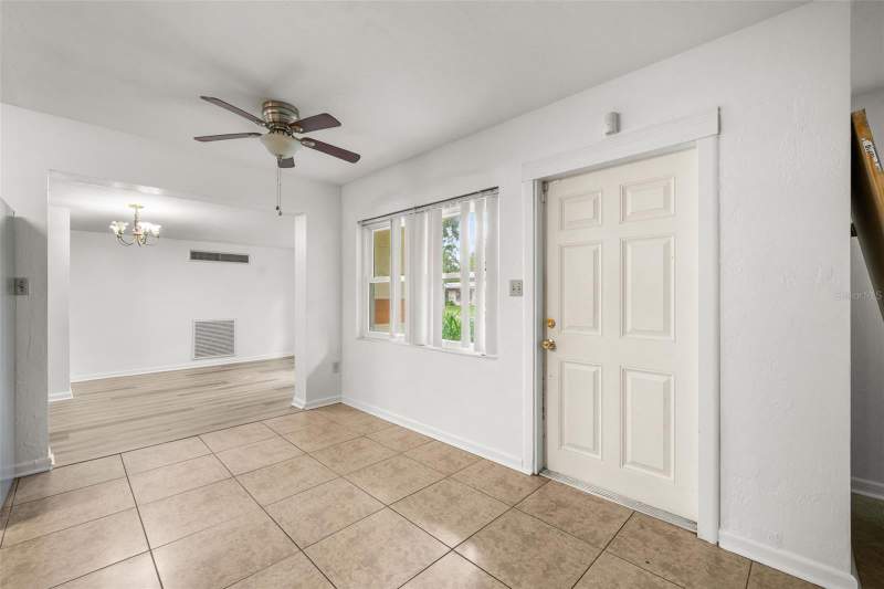 4 bedroom Single Family Residence at 1321 NE 20th Avenue, Carol Estate 1st Add, Gainesville — photo 3