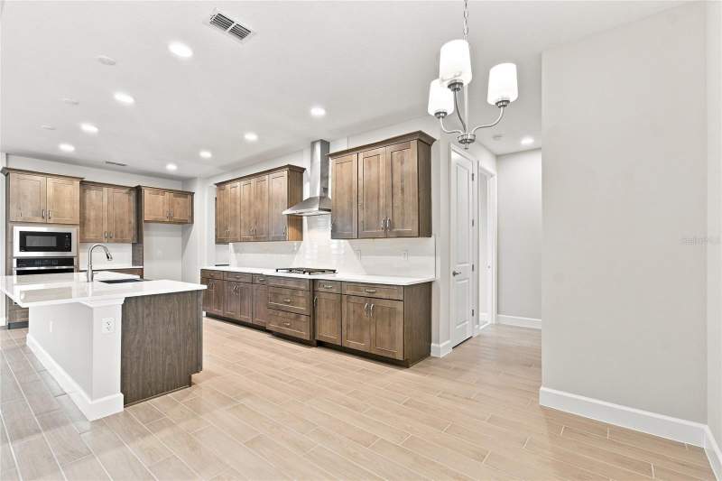 4 bedroom Single Family Residence at 3811 WOLVES CREEK PLACE, WILLOW RUN, APOPKA — photo 3